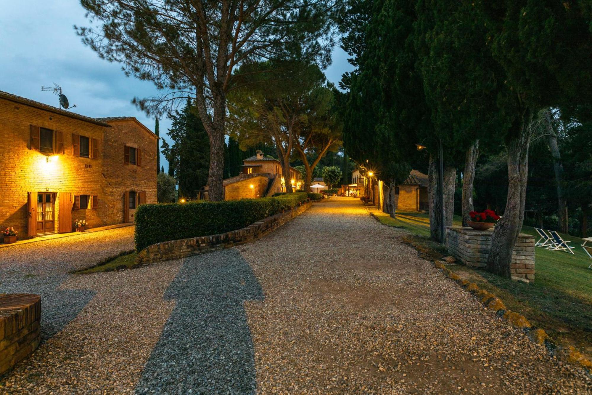 Villa Agriturismo Tenuta la Campana Asciano Exterior foto